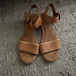 Tom’s Tan Leather Sandals